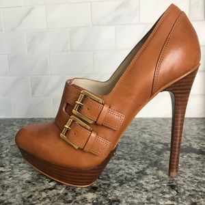 Michael Kors leather pumps